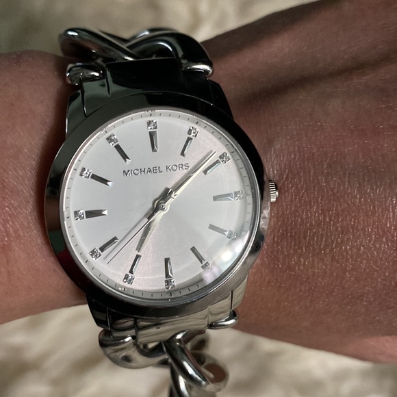 Michael kors watch bracelet style - Picture 3 of 3